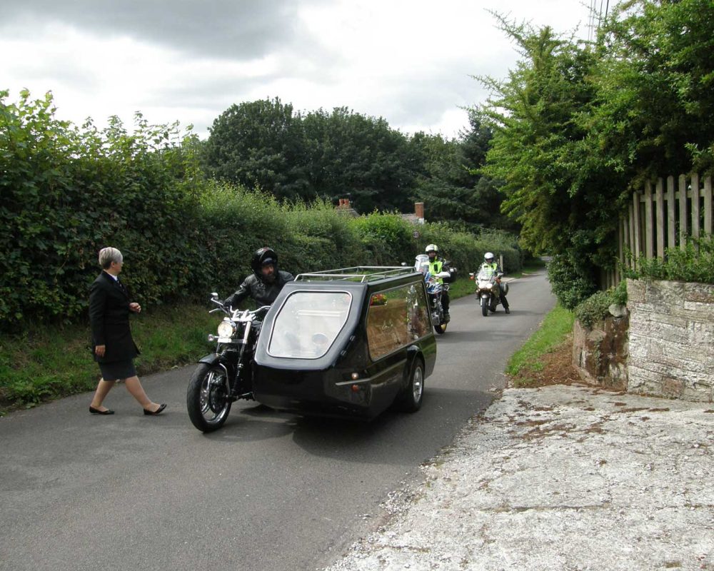 Glyn arriving home